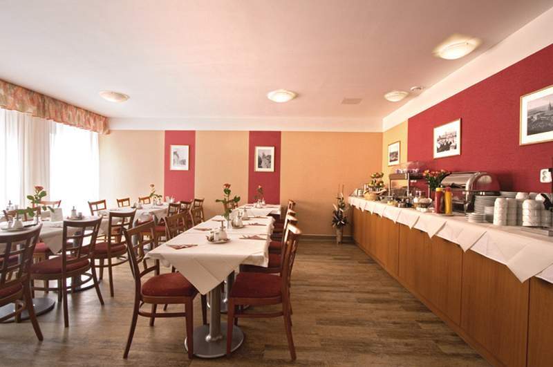 Hotel Seifert Прага Ресторан фото